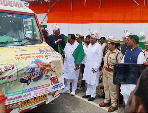 अशोक धाम में श्रद्धालुओं की सेहत का इंतजाम, 8 एम्बुलेंस को दिखाई गई हरी झंडी